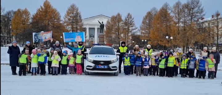 В Лениногорске прошел детский флешмоб памяти жертв ДТП