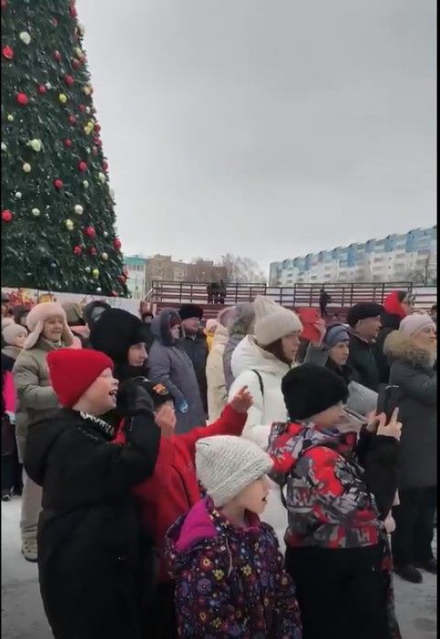 В Лениногорске «зажгли» главную городскую  новогоднюю Елку