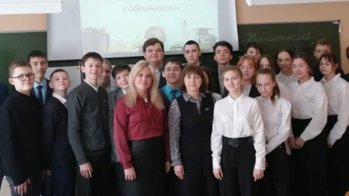 В школах Лениногорска проходят парламентские уроки