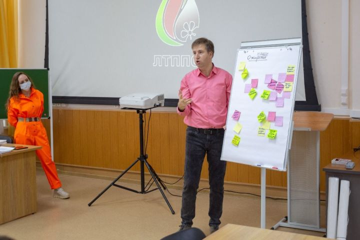 В Лениногорском нефтяном техникуме состоялся семинар-тренинг «Авторитет профсоюзной организации»