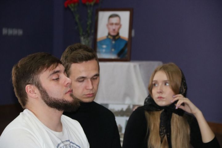 В Лениногорске почтили память Героя России Дамира Исламова