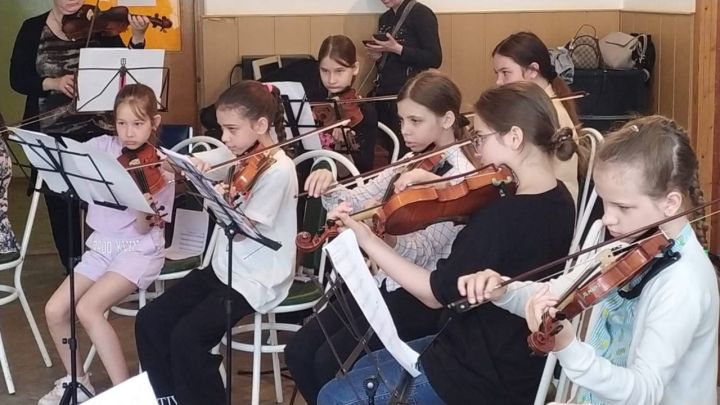 Лениногорские скрипачи участвовали  в Международной летней школе «Play with joy»