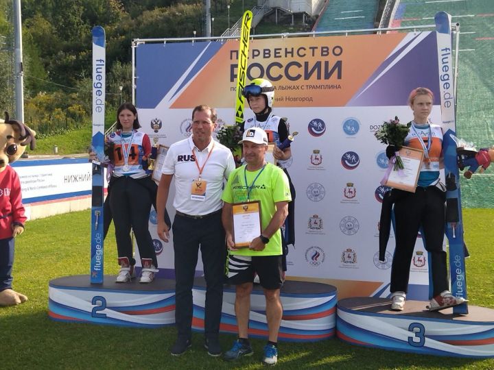 Летающая лыжница Аделина Ибрагимова из Лениногорска привезла с соревнований в Нижнем Новгороде золото!