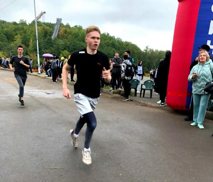 В Лениногорске  осенний легкоатлетический  кросс собрал более 500 любителей бега