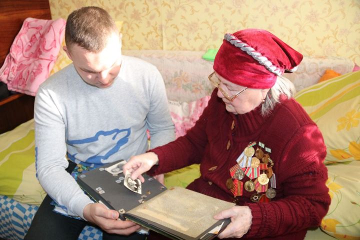 27 января блокадница Ленинграда Радия Гараева приняла в гостях лениногорцев