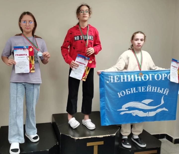 Лениногорские пловцы завоевали золото, серебро и бронзу на республиканских соревнованиях