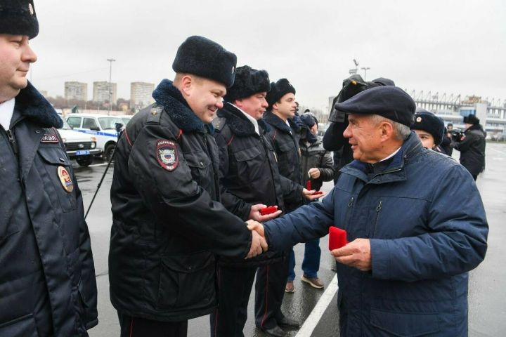 В Татарстане участковые получили от Раиса РТ новые автомобили