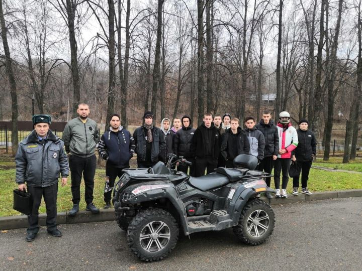 В Лениногорском нефтяном техникуме прошел экзамен водителей внедорожных мототранспортных средств