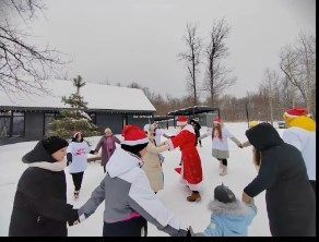 Специалисты и волонтеры центра «Логос» провели мероприятие «Зимние забавы»