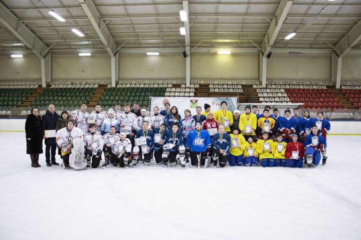 В Татарстане  турнир по хоккею «Шугалак» среди детей-сирот выявил лучших игроков