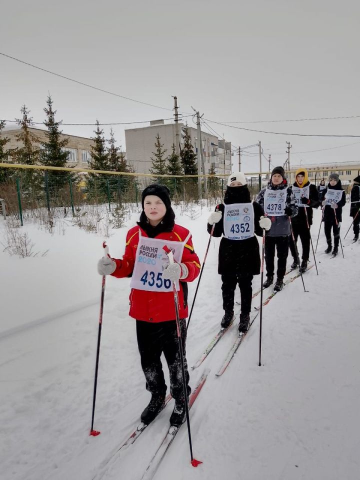 Школьники 9 сельских школ Лениногорского района сдавали нормативы ГТО по лыжным гонкам