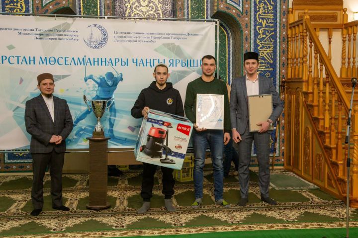 В первых лыжных гонках среди мусульманской молодежи Татарстана победу одержали кукморцы