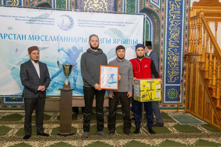 В первых лыжных гонках среди мусульманской молодежи Татарстана победу одержали кукморцы