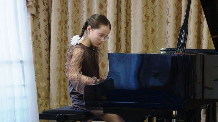 В Лениногорской музыкальной школе проходит конкурс-фестиваль имени Н.М.Кудашева «Гори,гори,моя звезда»