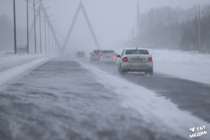 ГИБДД Лениногорска рекомендовала водителям, что взять с собой в туман, если поездка неизбежна