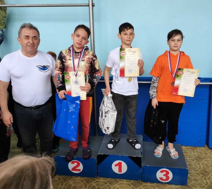 7 лениногорских пловцов стали чемпионами на соревнованиях