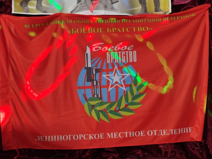 В Лениногорске в канун празднования 78-ой годовщины Великой Победы в одной из школ прошла встреча учеников с участниками боевых действий