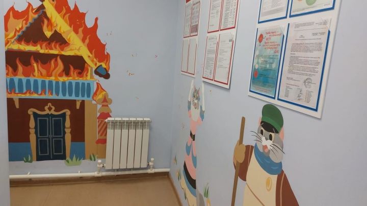 Студенты ЛМХПК сделали художественное оформление стен детского сада