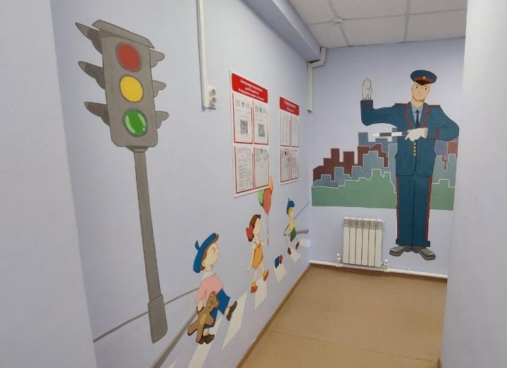 Студенты ЛМХПК сделали художественное оформление стен детского сада