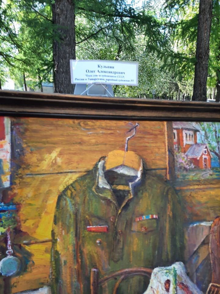 В центре города Лениногорска прошла выставка работ художников