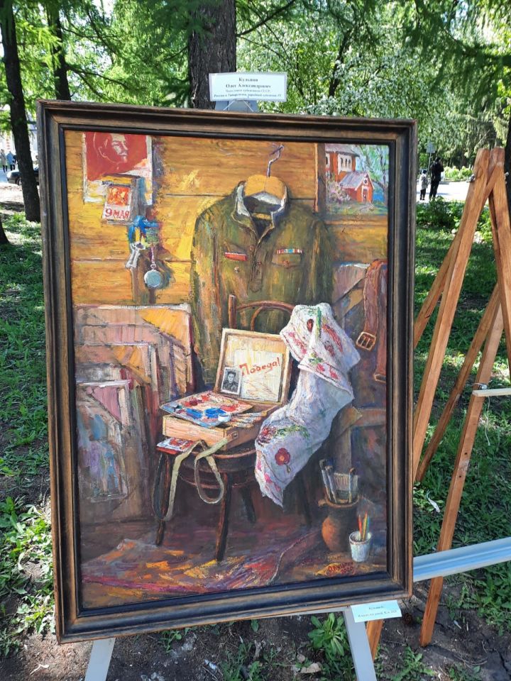 В центре города Лениногорска прошла выставка работ художников