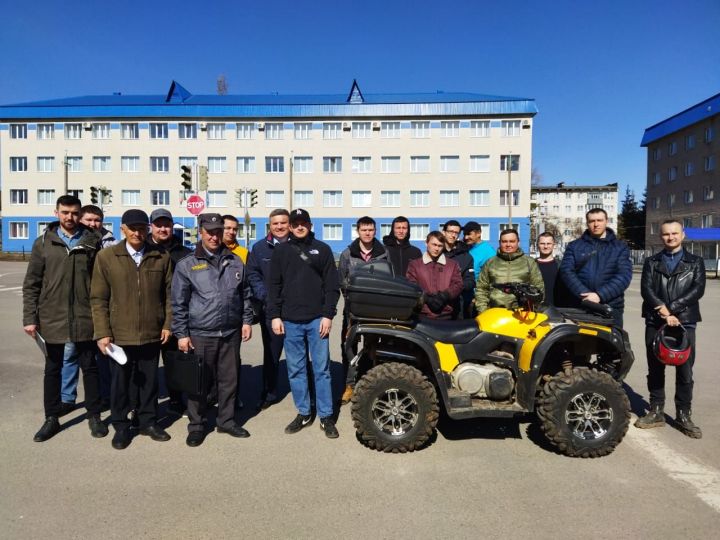 В Лениногорском политехническом колледже состоялись экзамены трактористов-машинистов