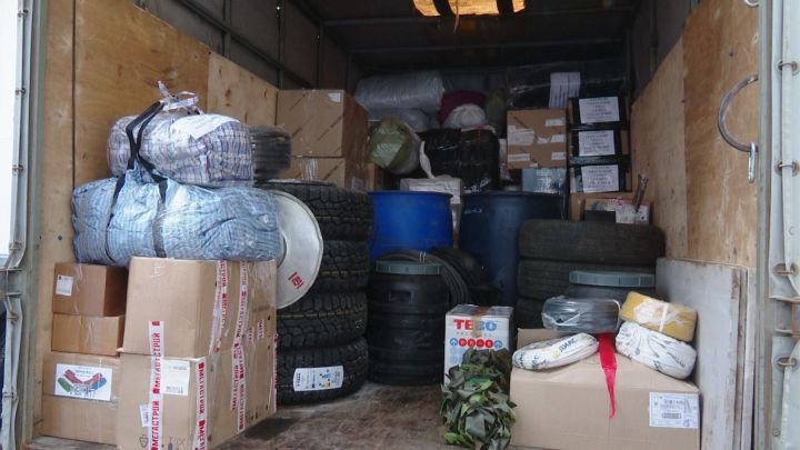 Из Лениногорска в зону СВО в сопровождении трех внедорожников отправилась «фура» с 20-тью тоннами гуманитарного груза