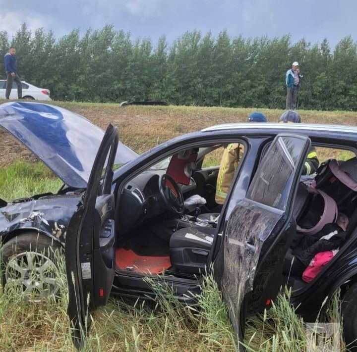 В Татарстане в жуткой аварии пострадал младенец