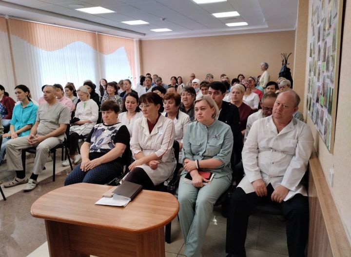 В Центральной районной больнице Лениногорска наградили медицинских работников