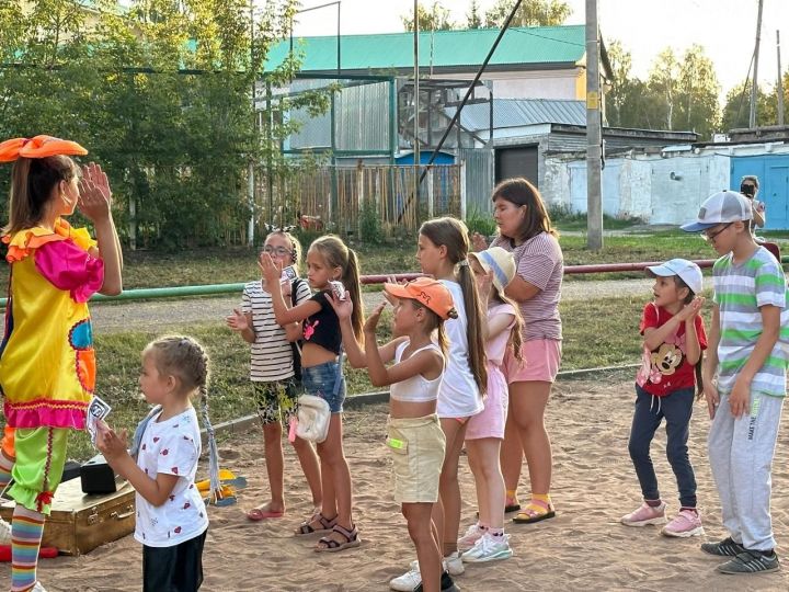 В Лениногорских микрорайонах завершились праздники двора