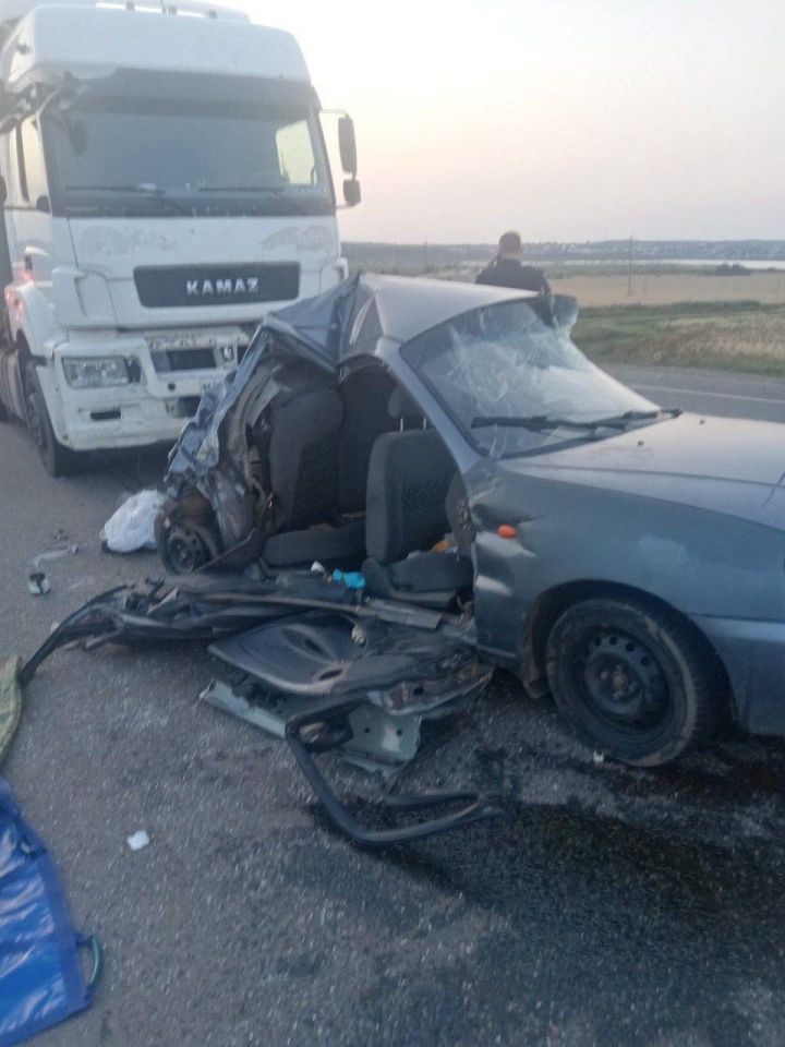 В Татарстане в результате жесткого ДТП погибли два человека