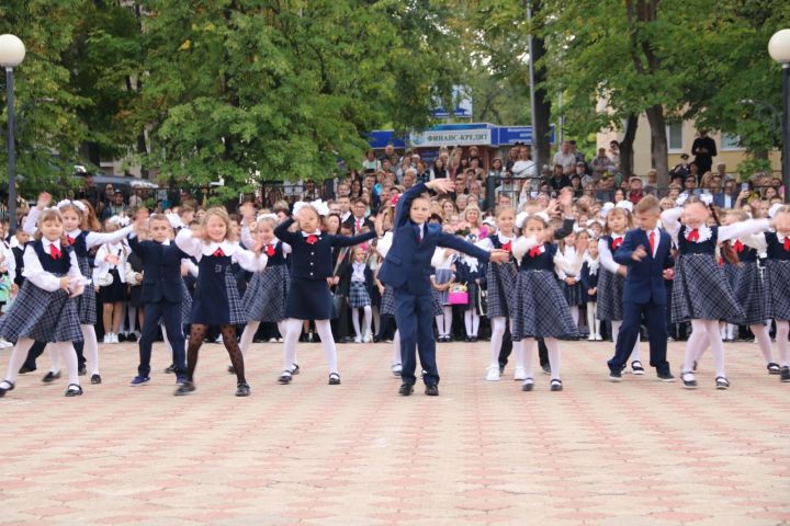 Школе № 6 Лениногорска присвоили имя Героя России Дамира Исламова