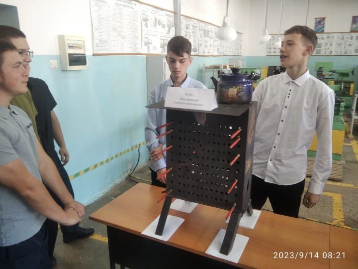 В Лениногорске провели выставку «Техника-творчество 2023»