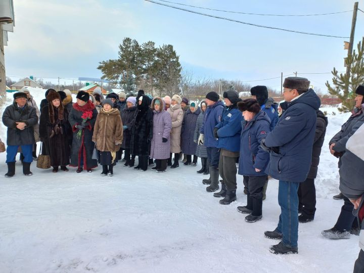 В Лениногорске простились с супругой писателя Замита Рахимова, общественным деятелем Галией Рахимовой