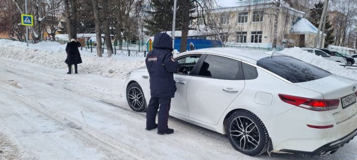 В Лениногорске проходит рейд по проверке тонировки автомобилей