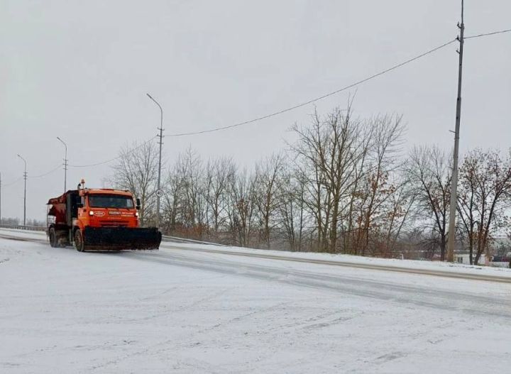 Дорожные службы Лениногорска перешли на круглосуточный режим работы