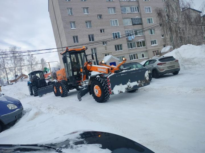 Каким образом проходит чистка снега в Лениногорске?