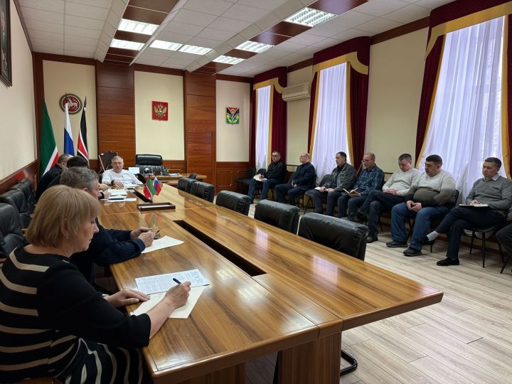 В мэрии Лениногорска состоялось внеочередное заседание по вопросу очистки и вывоза снега