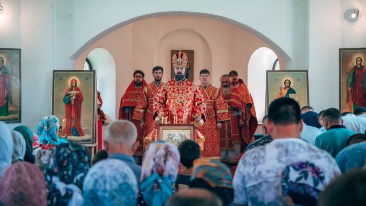 Епископ Мефодий совершил первую Божественную литургию в храме Лениногорского района