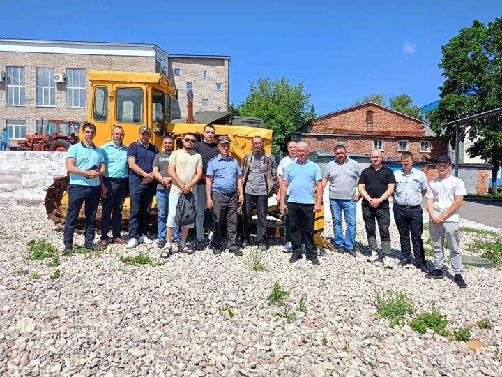 В Лениногорском политехническом колледже прошли экзамены для трактористов - машинистов