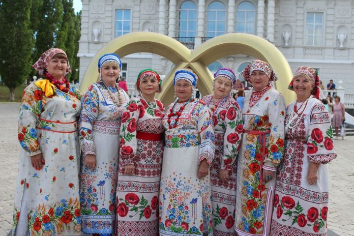 В Лениногорске прошел праздничный концерт, посвященный Дню семьи, любви и верности