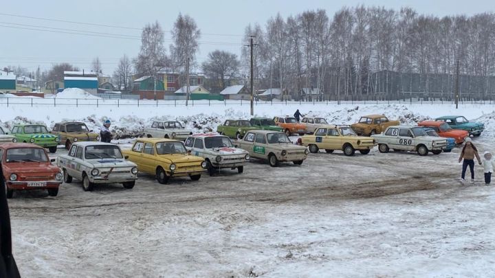 В Лениногорском районе приглашают участников и болельщиков ралли-спринта на запорожцах