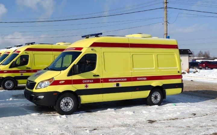В Центральной районной больнице Лениногорска появился новый реанимобиль