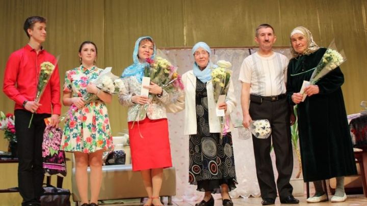 Энже Мусина - одна из ярких жемчужин лениногорской сцены