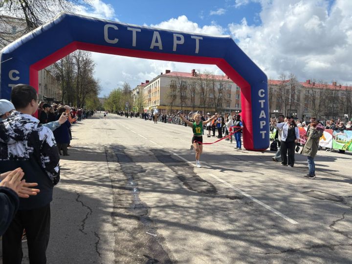 В Лениногорске прошла 68-ая первомайская эстафета