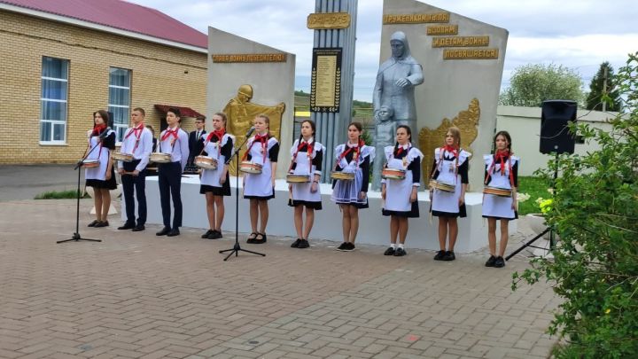 На родине трёх героев Советского Союза - посёлке Шугурово Лениногорского района прошёл митинг