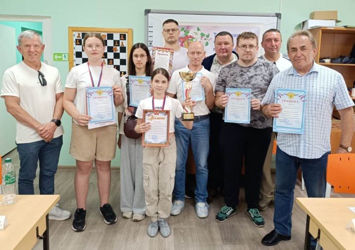 В Лениногорске состоялся престижный шахматный турнир «Последний звонок»