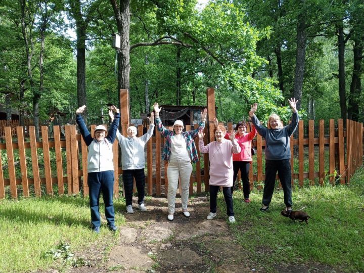 В Лениногорске проходят бесплатные занятия по йоге смеха