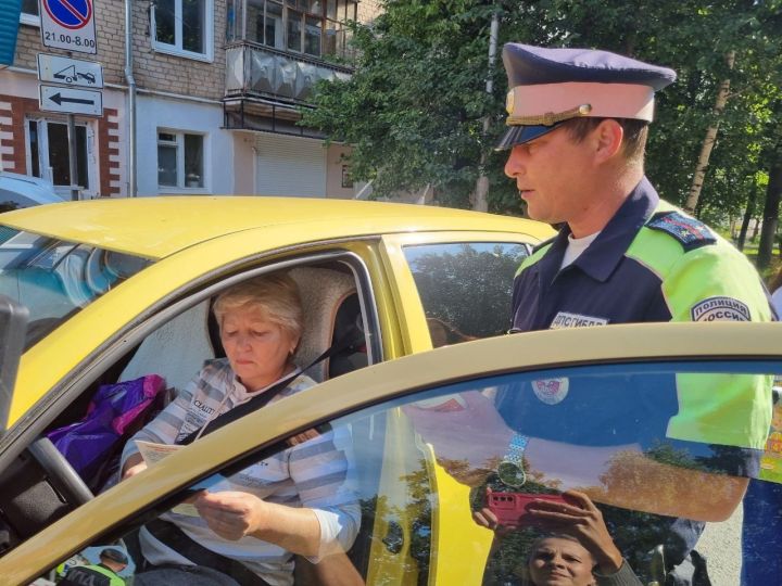 В Лениногорске состоялся рейд Госавтоинспекции «Безопасность маленьких пассажиров под контролем»