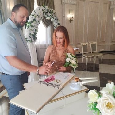 В Лениногорске поздравили супругов с серебряным юбилеем совместной жизни